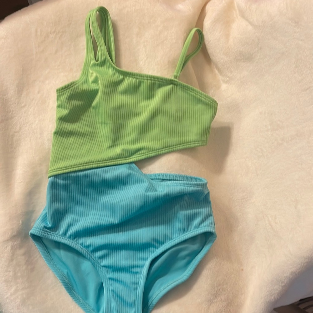 Art Class girl’s swimsuit -NWOT - size M (8)